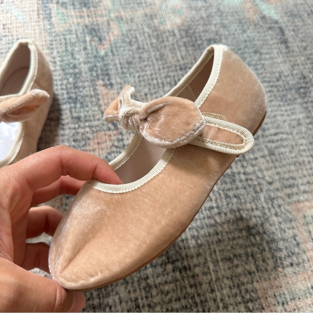 Girls Light Pink Velvet Bow Ballet Flats sz 12 - Picture 4 of 7